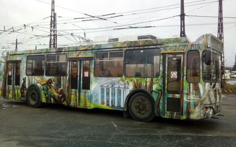 Дзержинский троллейбус стал большим полотном для картины Шишкина