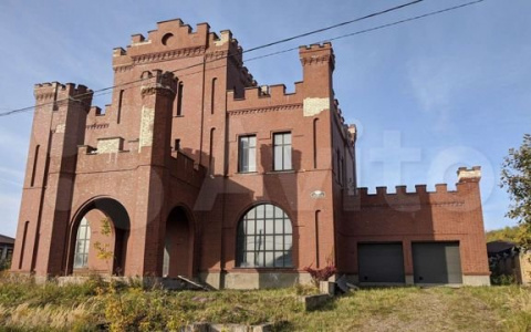 Замок выставили на продажу в Кстовском районе