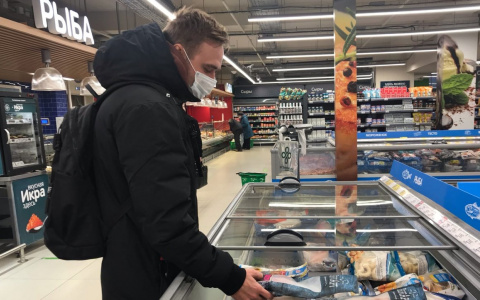 Нарушителей масочного режима искали в дзержинских магазинах, ресторанах и транспорте