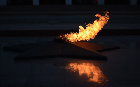 Администрация Дзержинска отдаст 1,7 млн за снос стелы в память о погибших в ВОВ