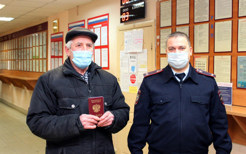 Мужчина вернул зрение и добился гражданства спустя 20 лет жизни в городе Бор