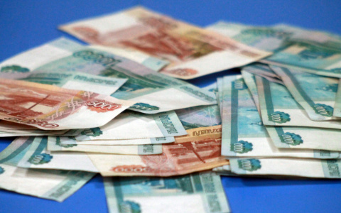 В одной из комнат общежития Дзержинска украли 25 тысяч рублей и золото