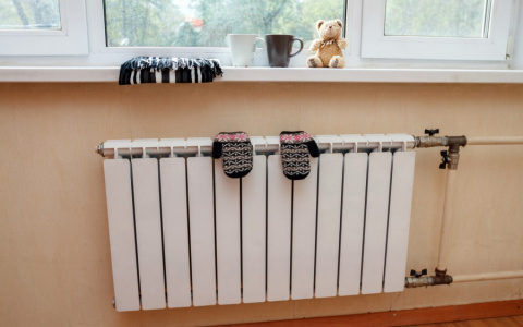 Жительница Дзержинска перекрыла отопление в 8 квартирах