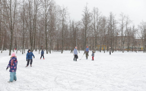 Дзержинцам рассказали, где можно покататься на коньках