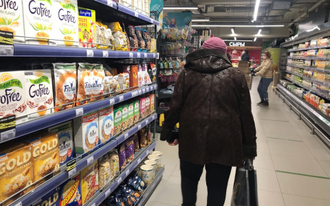 Депутаты предлагают наказывать за фейки, провоцирующие рост цен на продукты