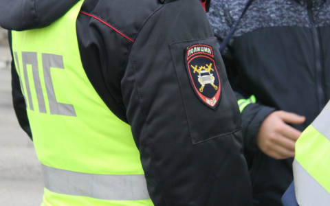 В Дзержинске у автомобиля оторвалось колесо: есть пострадавшие