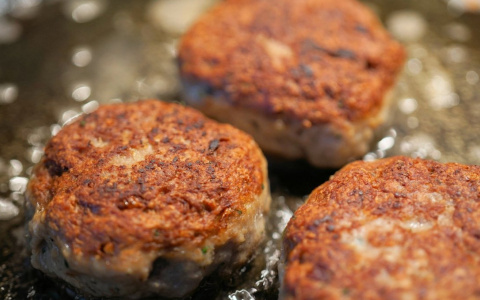 В нижегородских полуфабрикатах нашли бактерии, обезвоживающие человека