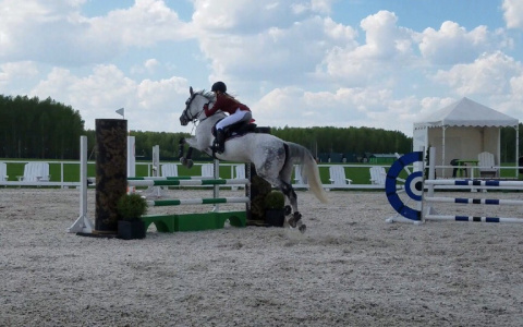 Анастасия Дьячук из Дзержинска завоевала три золотых медали на кубке по конкуру
