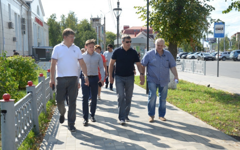 В Дзержинске завершилось благоустройство площади Привокзальной в рамках программы «Формирование комфортной городской среды»