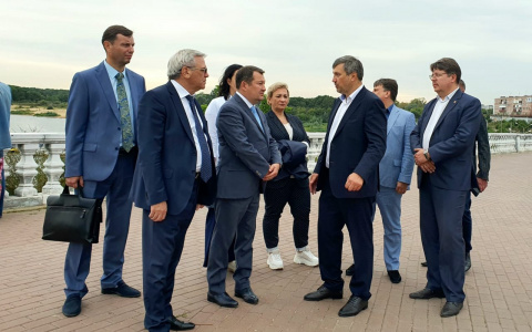 Дзержинск с рабочим визитом посетил заместитель министра строительства и жилищно-коммунального хозяйства РФ Максим Егоров