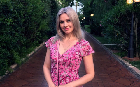 Тетенька с персиками: Натали опубликовала фото с отдыха в Италии