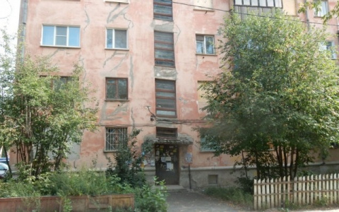 Жителей двух ветхих и одного аварийного домов расселят в Дзержинске