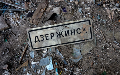 Лев Переулков рассказал о проблемах российских городов через фотопроект