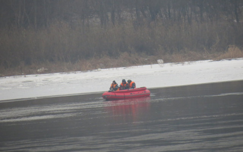 МЧС предупреждает жителей Дзержинска об опасности выхода на лед