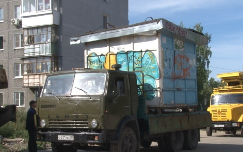 В Дзержинске прикрыли ларек по розливу спиртных напитков