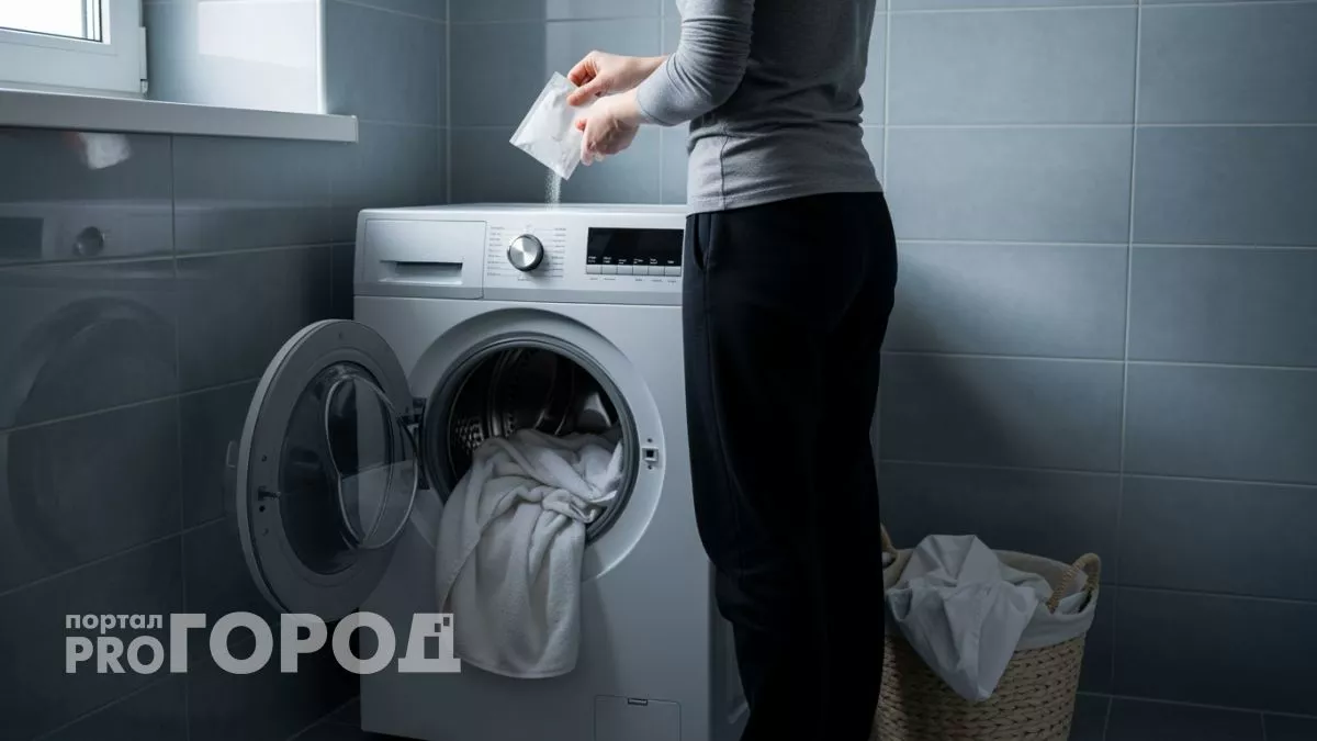 Простой трюк с одним средством превращает застиранные полотенца в идеально белые за одну стирку