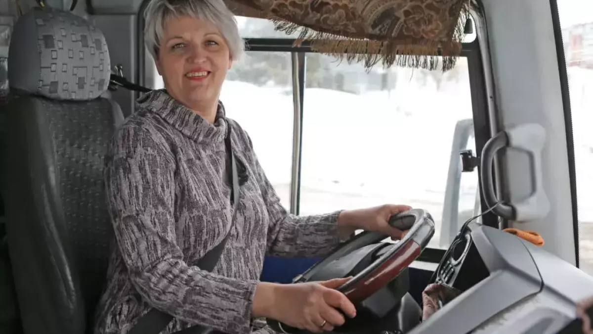 17 лет за рулем троллейбуса: первая женщина пересела на автобус
