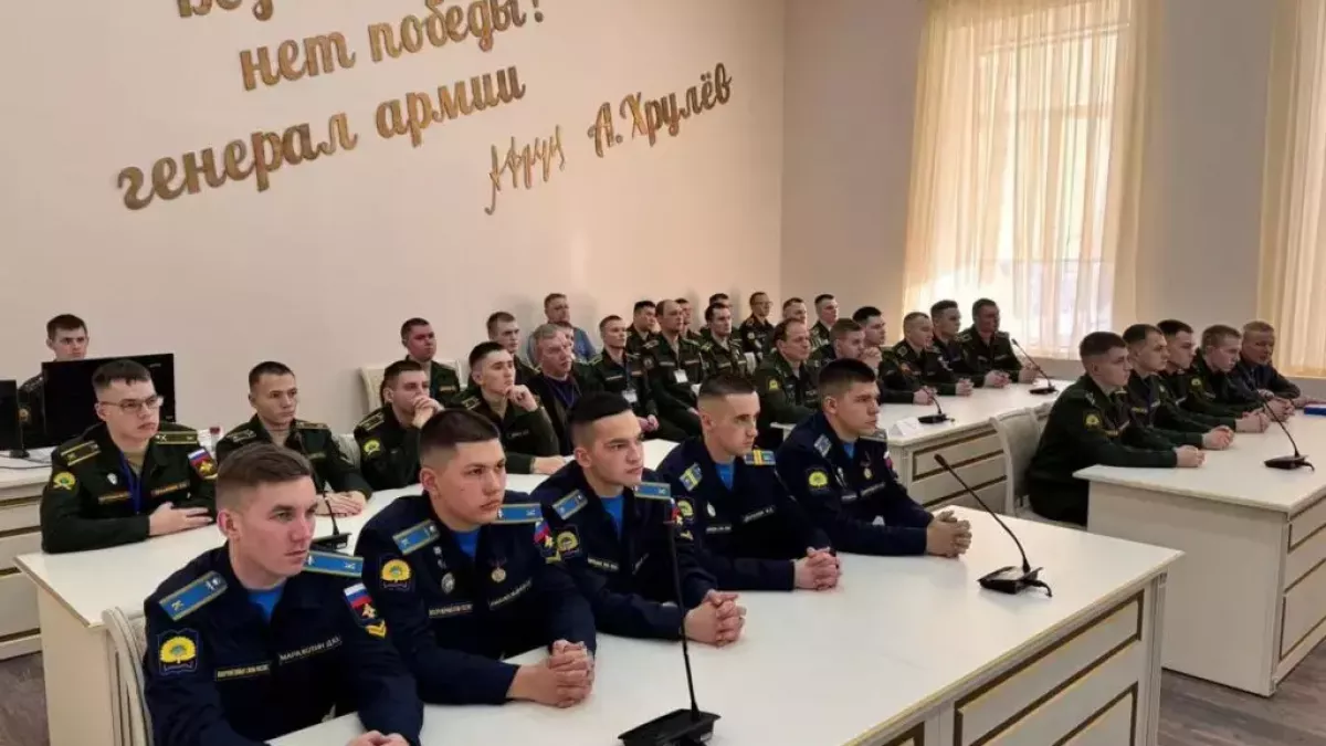 Дзержинец в 8 классе решил стать военным — теперь вернулся с заданием