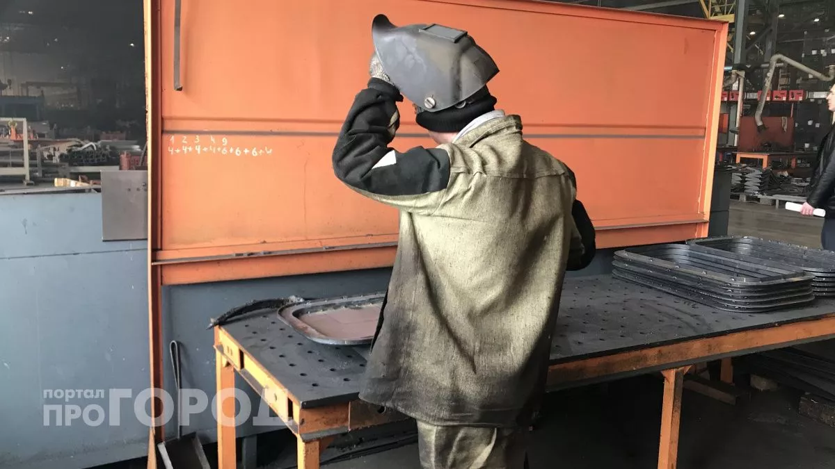 Дзержинские заводы ищут кадры: кому готовы платить до 200 тысяч рублей
