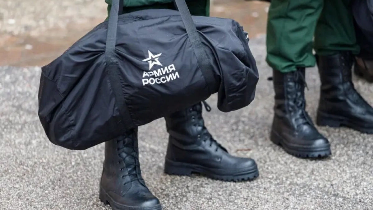 Отец малыша и пенсионер МВД из Дзержинска заключили контракты с Минобороны