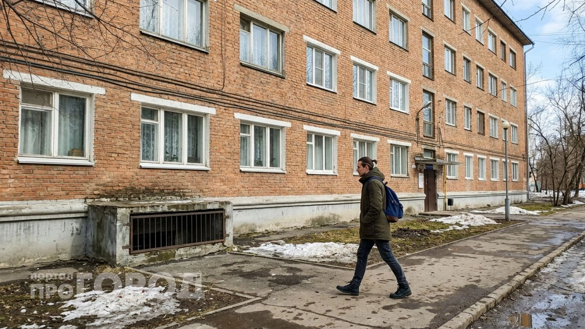 Балконов на первом этаже хрущевок не было не случайно — вот что скрывали проектировщики