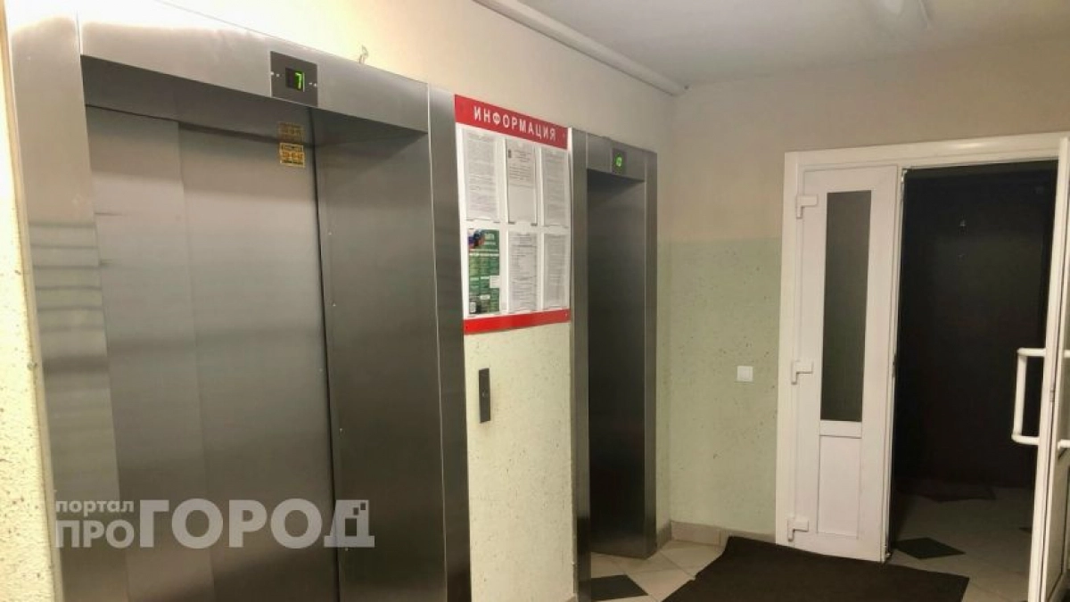 Куда обращаться нижегородцам, когда надоело ходить по лестнице из-за сломанного лифта