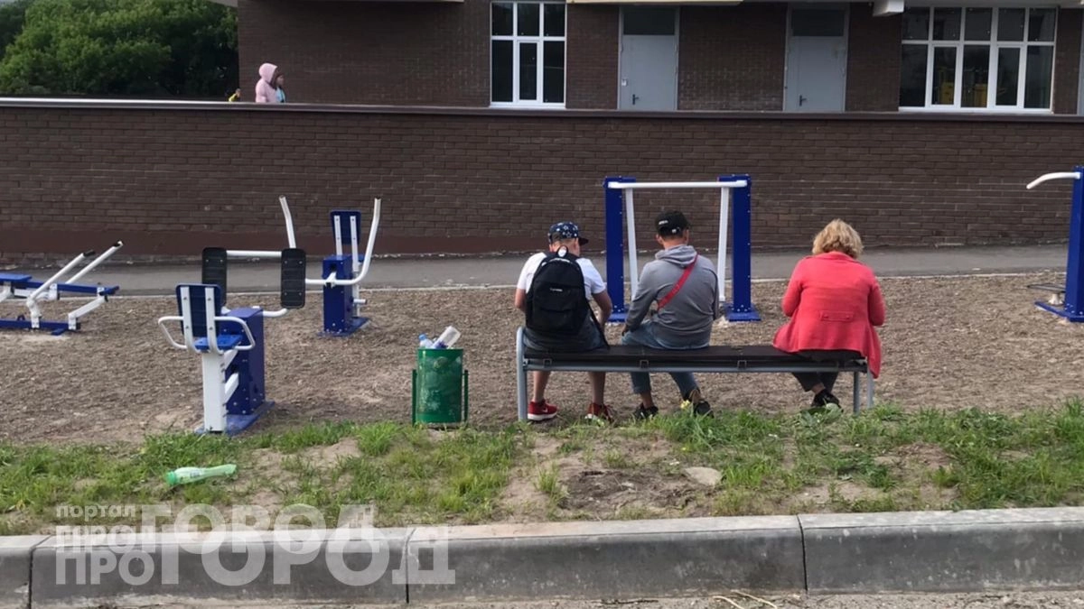 Перестаньте мучить колени долгими прогулками: всего одно простое движение убирает боль за десять минут