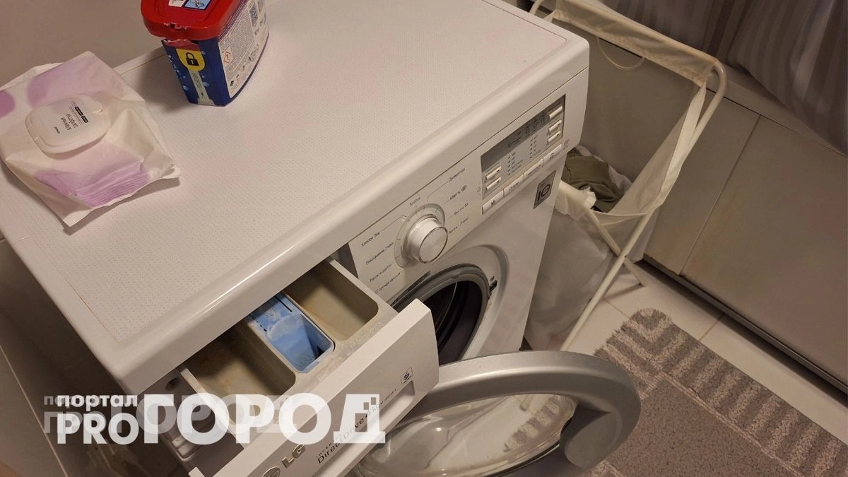 Больше не трачусь на дорогие отбеливатели: один копеечный пакетик возвращает белизну даже старым вещам