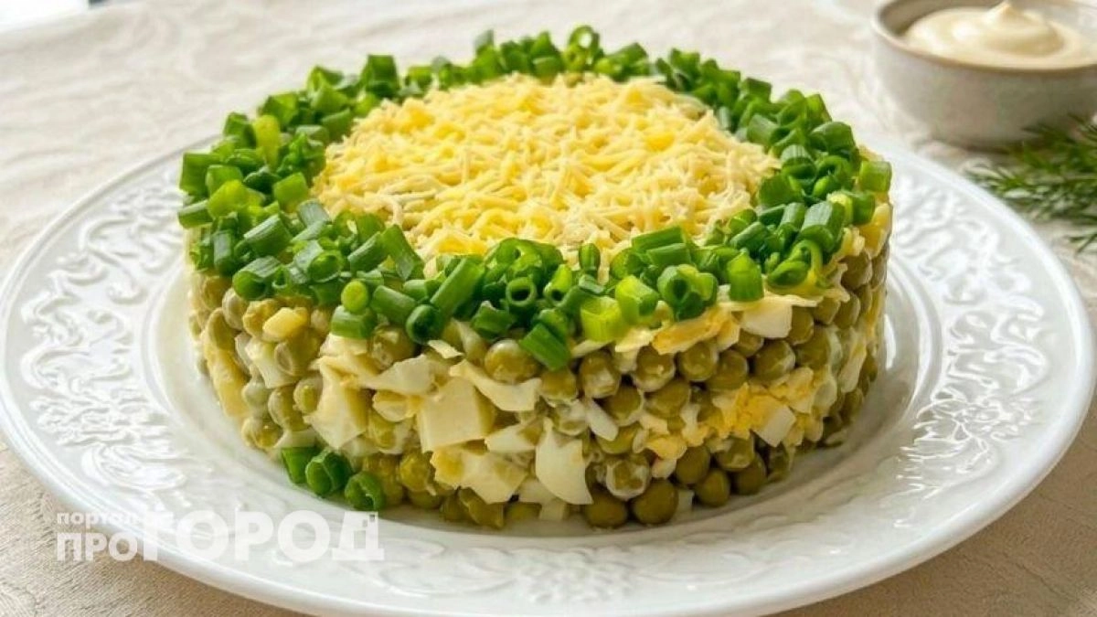 Минимум усилий и четыре обычных продукта: накрываю стол ресторанным салатом пока закипает вода в чайнике