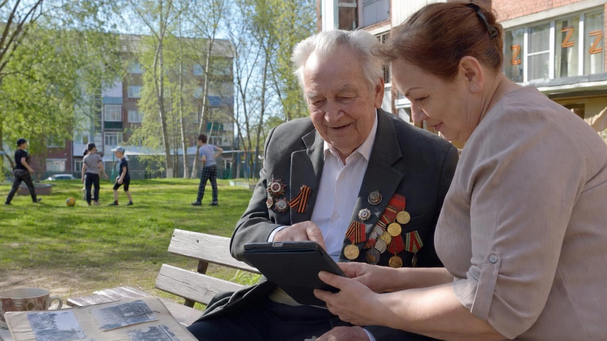 Почётный гражданин Дзержинска встретит 100-летие: глава города поздравил ветерана-разведчика