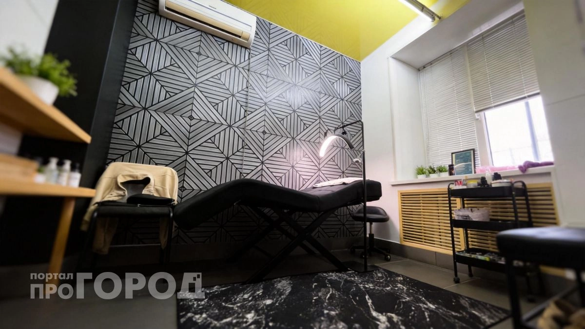 Забудьте про мучения с обоями: этот материал клеится за пару часов и держится годами без лишних затрат