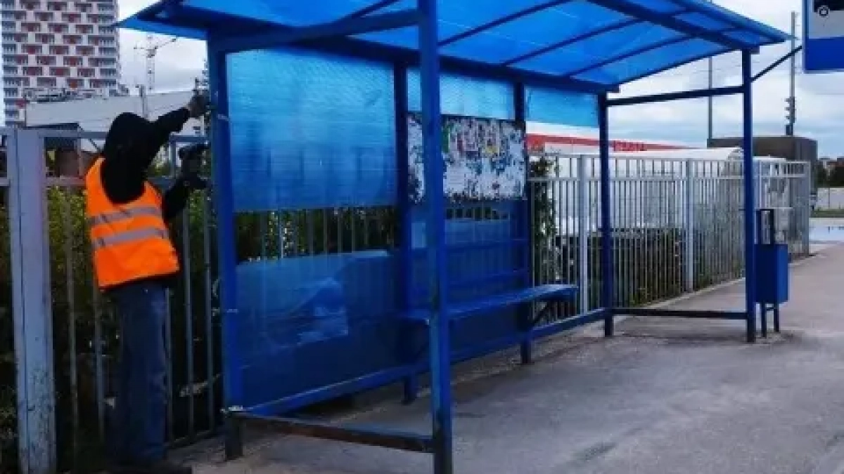 Дзержинск готовится ко Дню города: улицы чистят, остановки ремонтируют