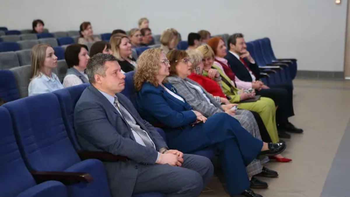 В Дзержинске обучили более 100 учителей химии, чтобы поднять экономику города