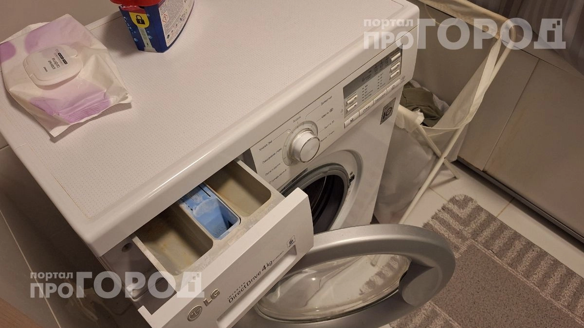 Специалист по ремонту раскрыл главный минус открытой дверцы стиралки: вы зря игнорируете это простое правило