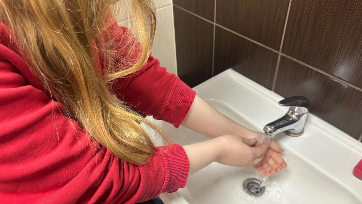 Перестаньте переплачивать за ЖКХ: одна насадка с маркетплейса снизит ваши расходы на воду в два раза