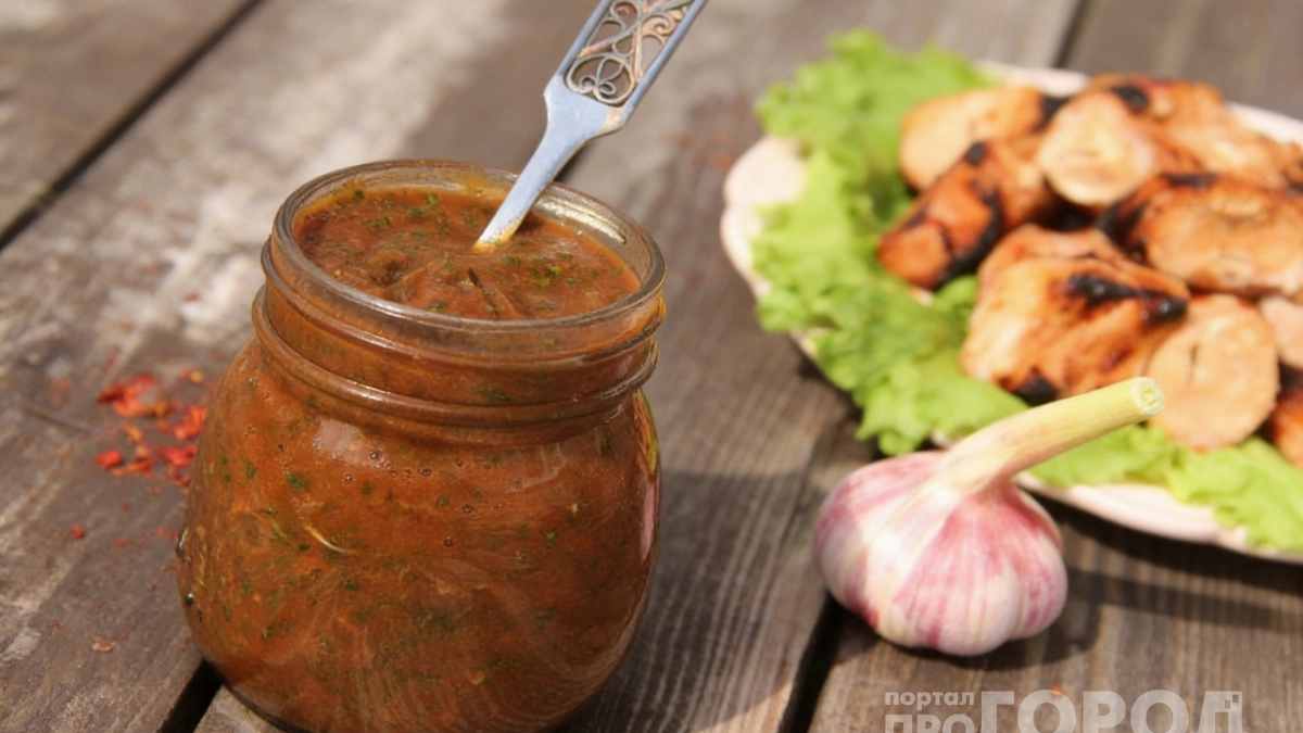 Не кетчуп и не майонез: беру йогурт и за минуту делаю шикарный соус для шашлыка
