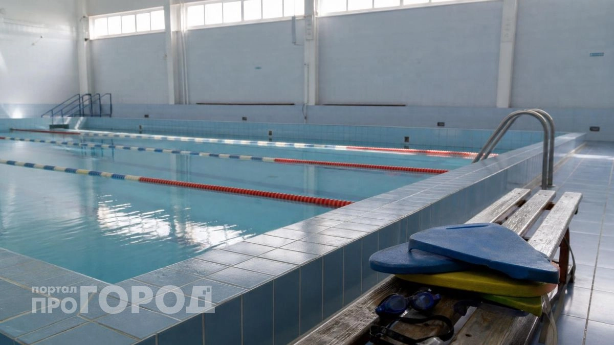 Новый пол, удобные душевые и чистая вода: дзержинский бассейн "Заря" преображается