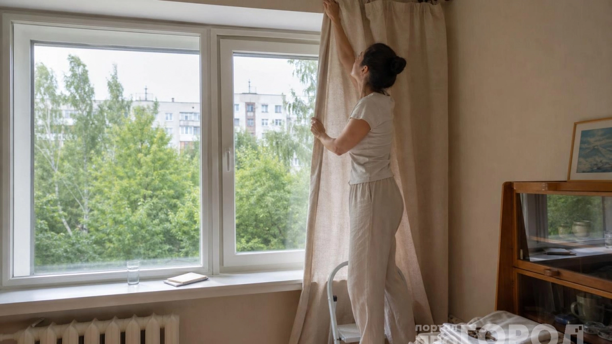 Шторы в пол больше не в моде: что повесить на окна, чтобы квартиру не было видно с улицы - 5 лучших вариантов
