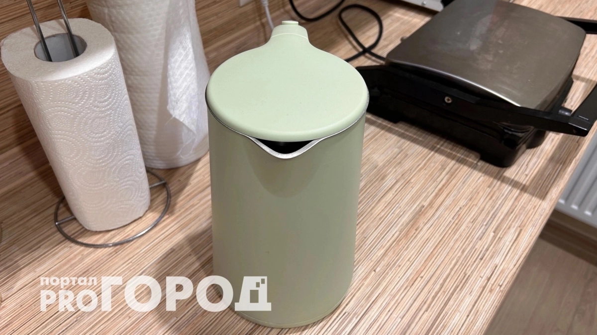 Хватит гадать о безопасности чая: химики объяснили, почему повторное кипячение воды реально опасно для вас