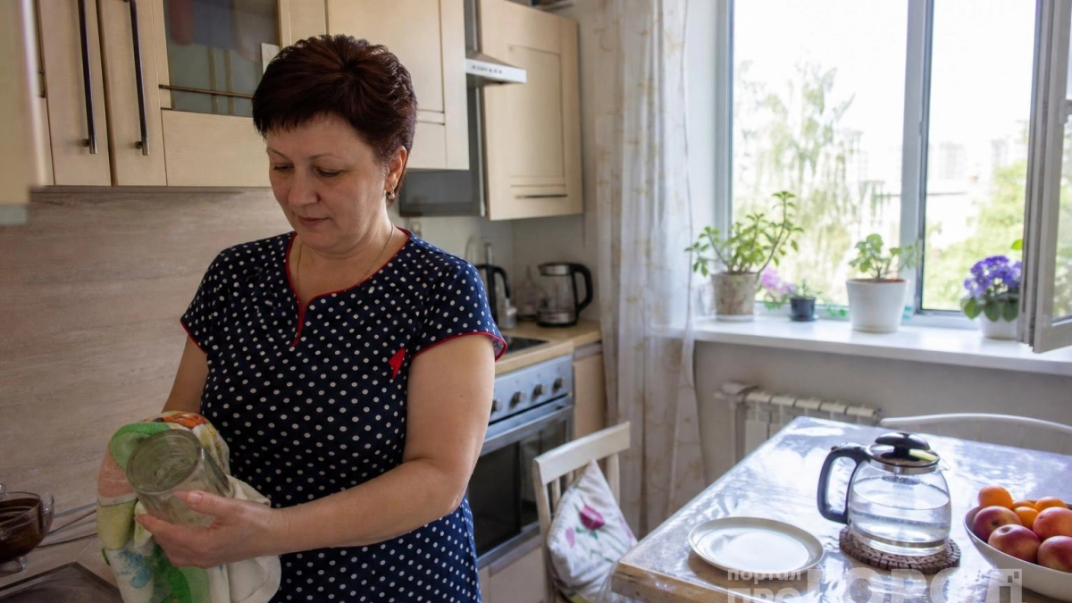 Стеклянная посуда мутнеет от белого налёта: как снова сделать её прозрачной без дорогой химии и усилий