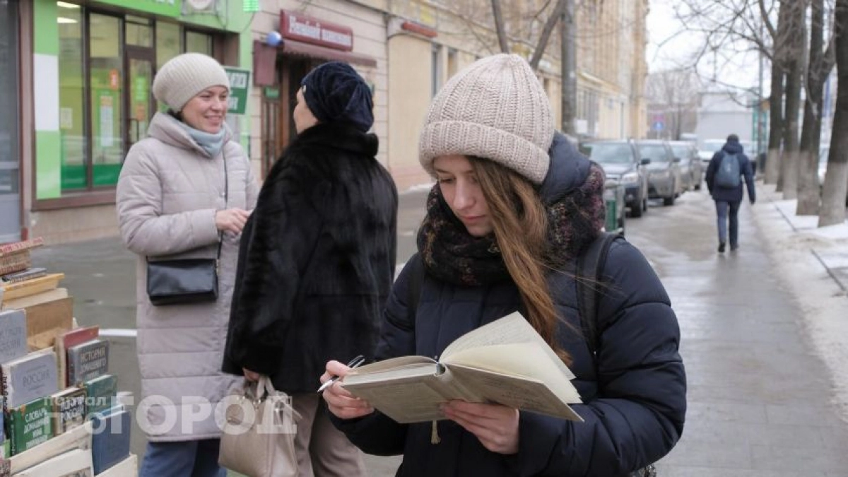 Откажитесь от примитивного жаргона: замените эти 12 скучных англицизмов на сочные русские выражения