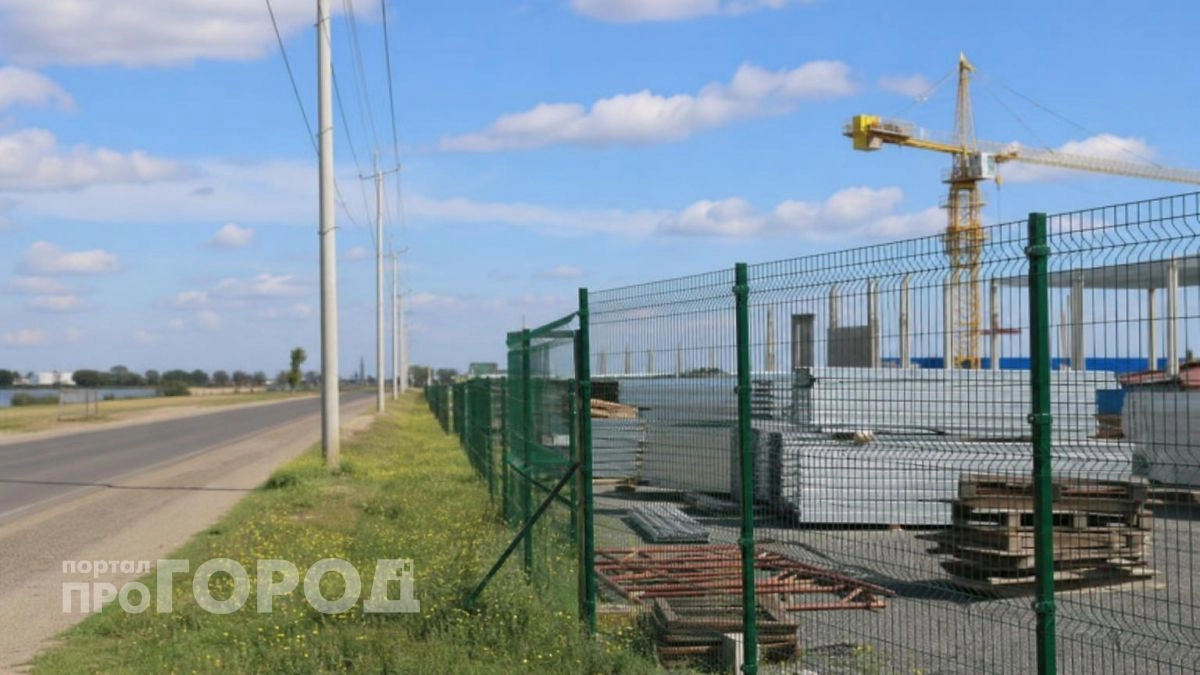 В Дзержинске забросили стройку восьмиэтажки для переселенцев на улице Грибоедова