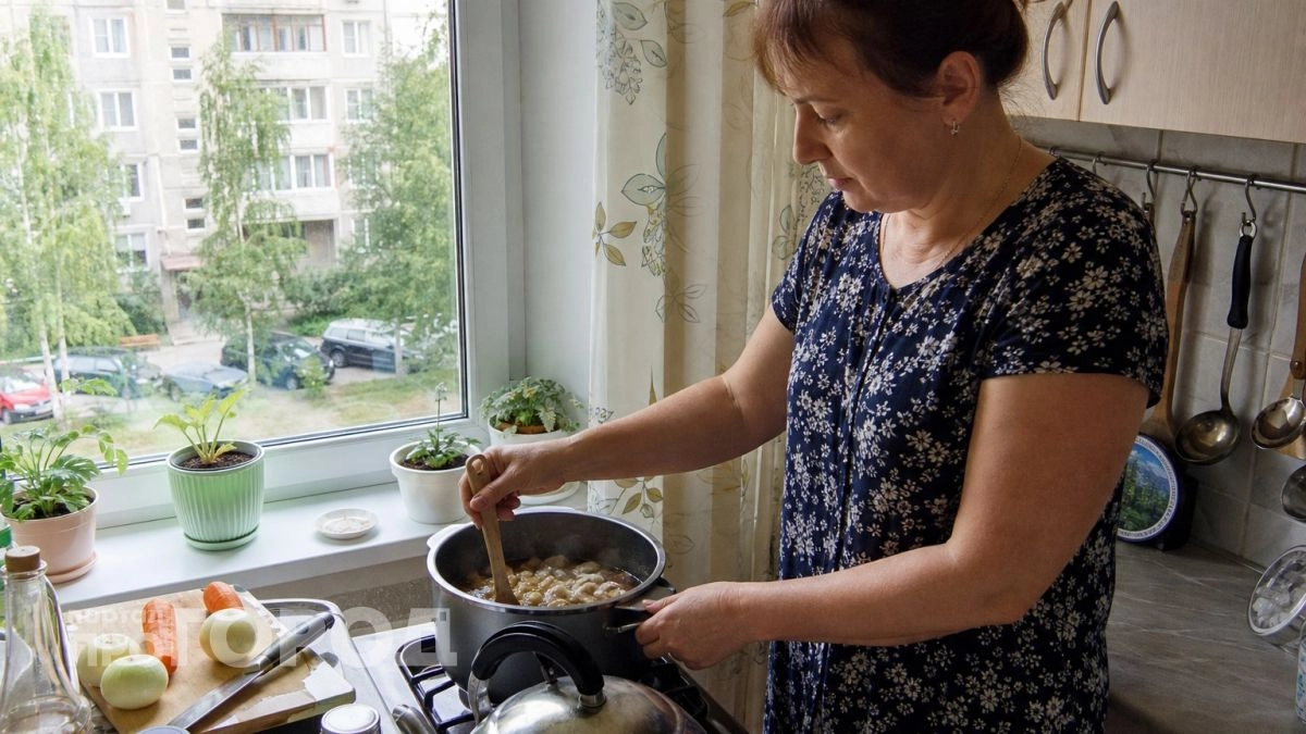 Перестаньте гадать насчет пенки при варке мяса: простое правило для идеально прозрачного бульона навсегда