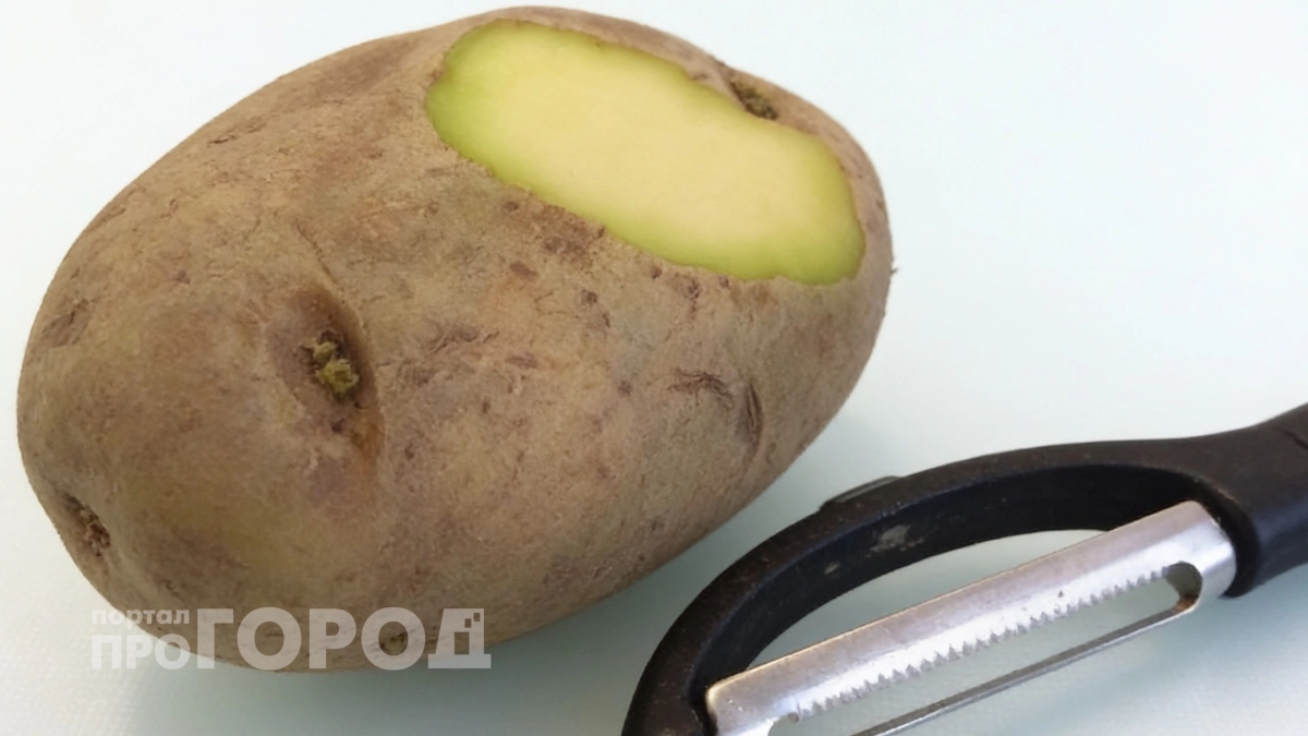 Зеленый картофель опаснее чем вы думали: как не отравиться и понять когда пора отправить его в мусорное ведро