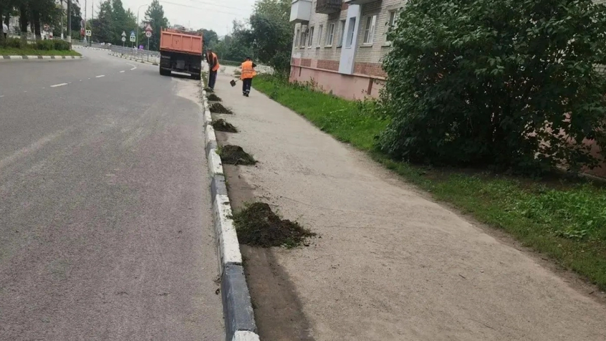За неделю из Дзержинска вывезли 84 тонны дорожного смета