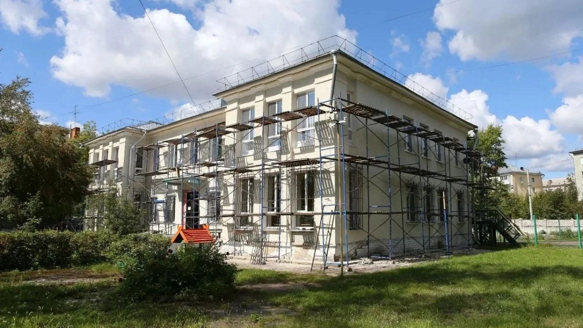 В Дзержинске ремонтируют здание 70-летней станции юных техников