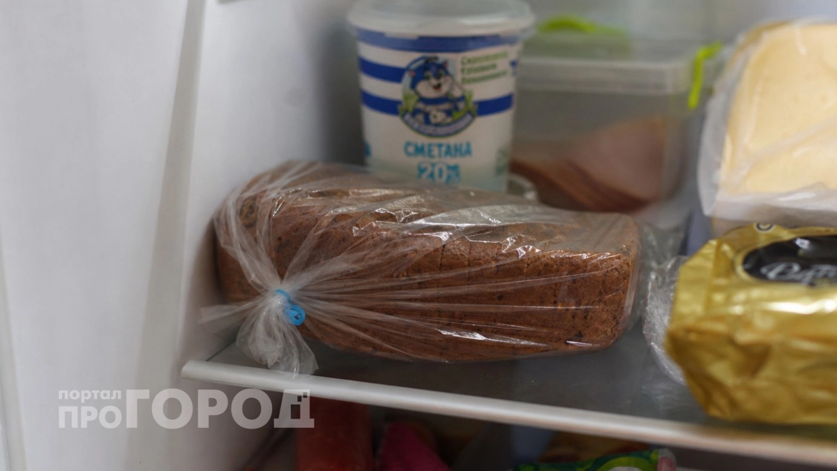 Хранить хлеб в холодильнике больше нельзя: ученые объяснили почему он портится в разы быстрее обычного