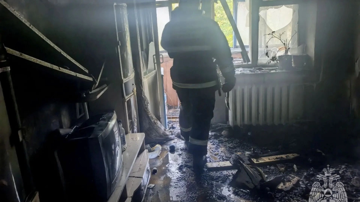 В Дзержинске при пожаре в пятиэтажном доме пострадал один человек