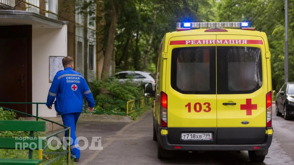 В Нижегородской области рабочий пилорамы потерял руку во время очистки станка