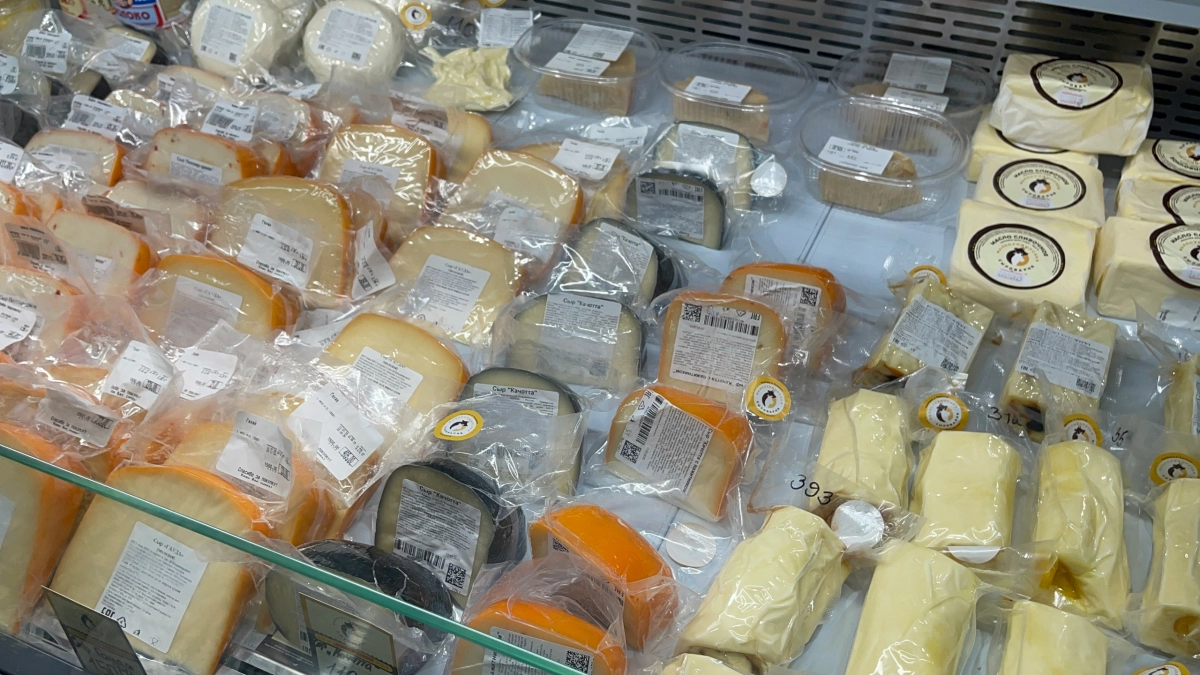 Хватит кормить семью пальмовым маслом: простой тест в магазине поможет навсегда вычислить фальшивый сыр